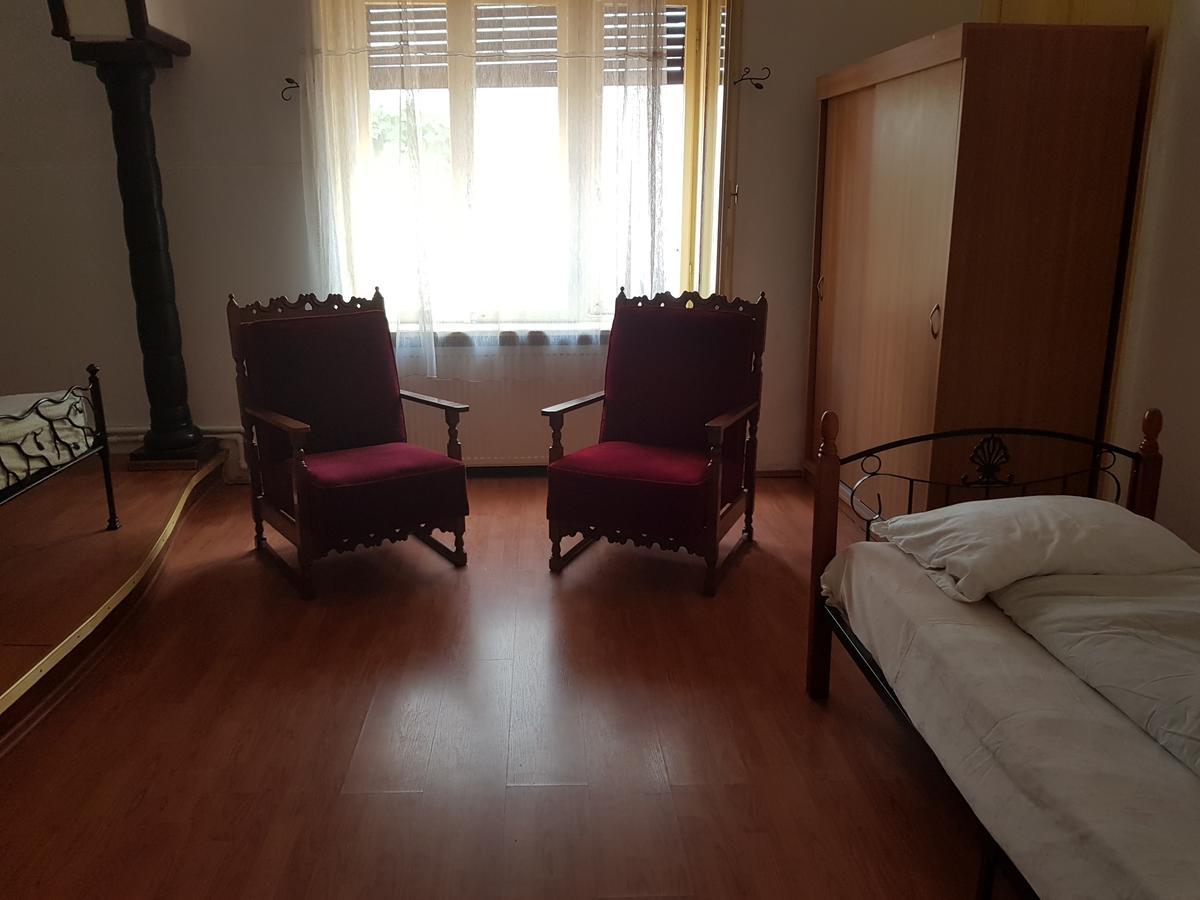 A Pousada Casa Boiereasca Craiova Exterior foto