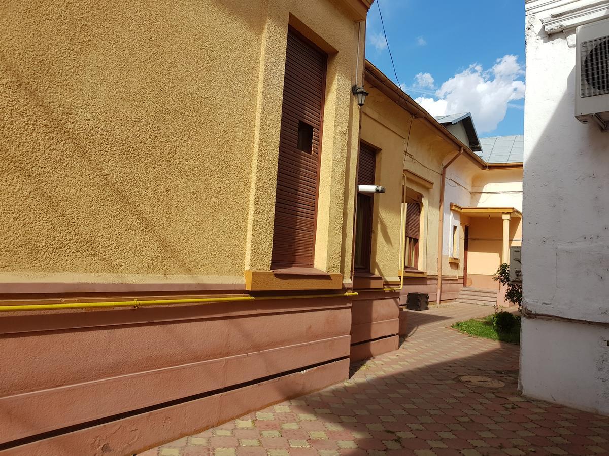 A Pousada Casa Boiereasca Craiova Exterior foto