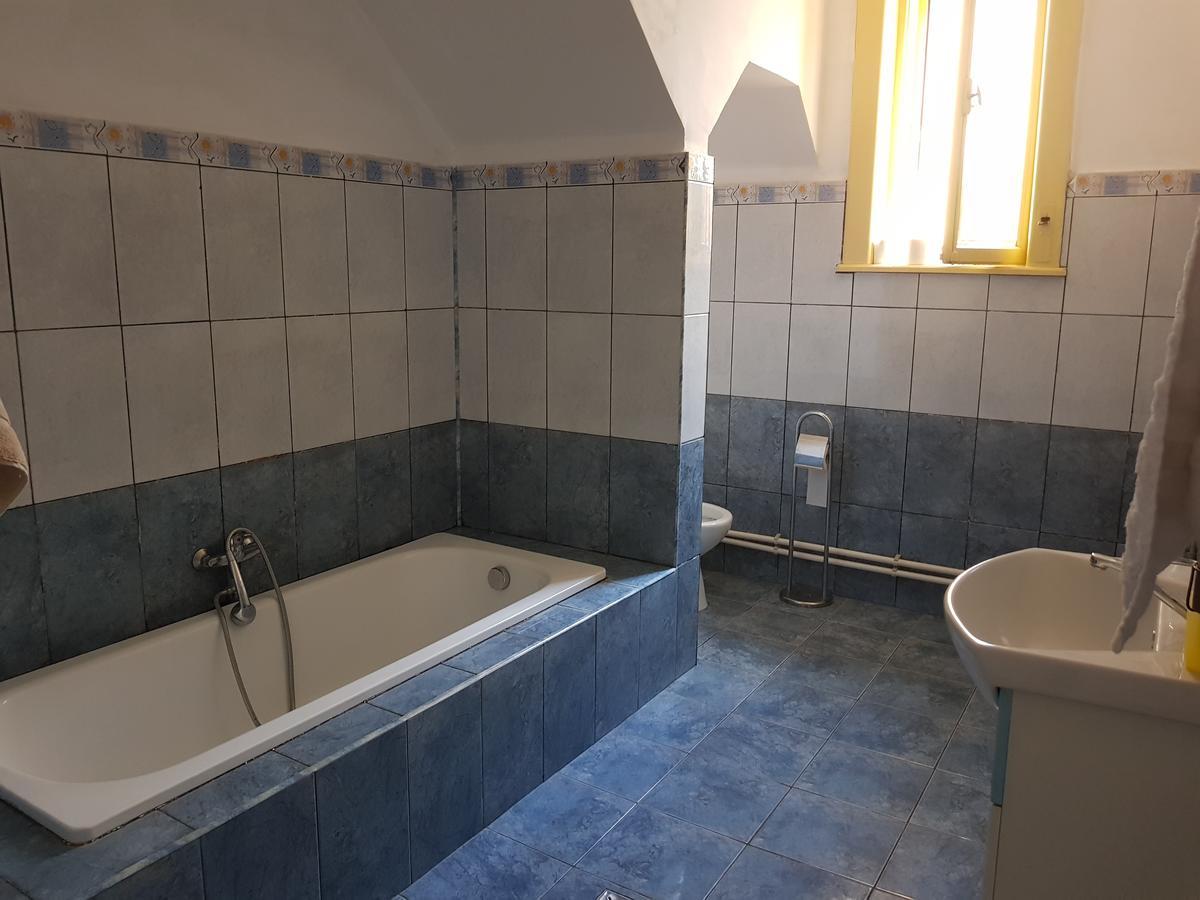 A Pousada Casa Boiereasca Craiova Exterior foto